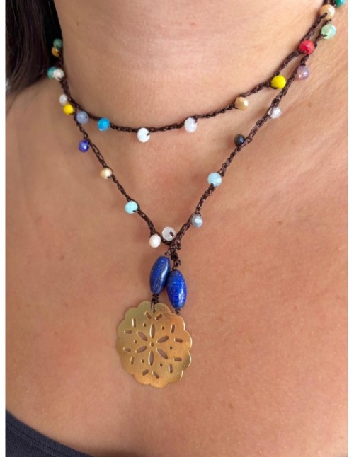 COLLAR BAÑADO EN ORO LAZO CRISTALES Y LAPIZLÁZULI