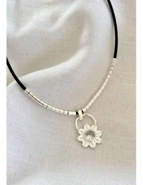COLLAR BAÑADO EN PLATA DIJE FLOR