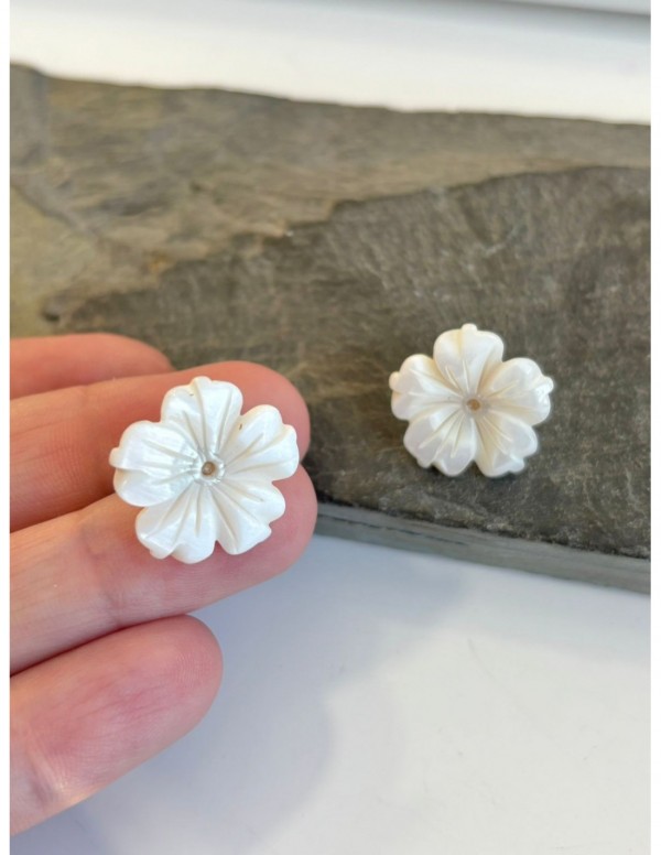 ARO BAÑADO EN ORO NACAR FLOR BLANCO