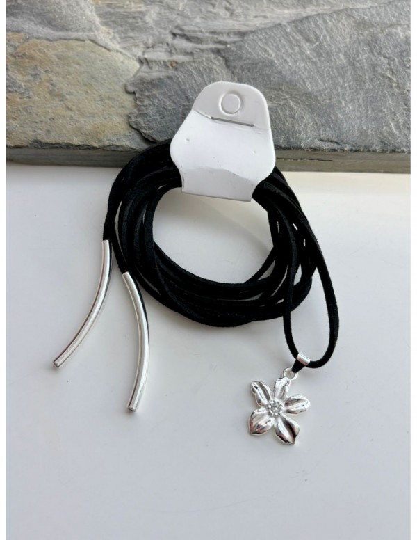 COLLAR BAÑADO EN PLATA FLOR