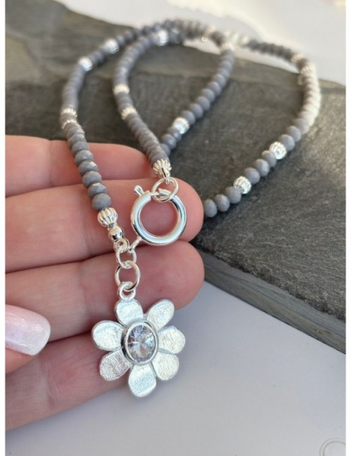 COLLAR BAÑADO EN PLATA FLOR