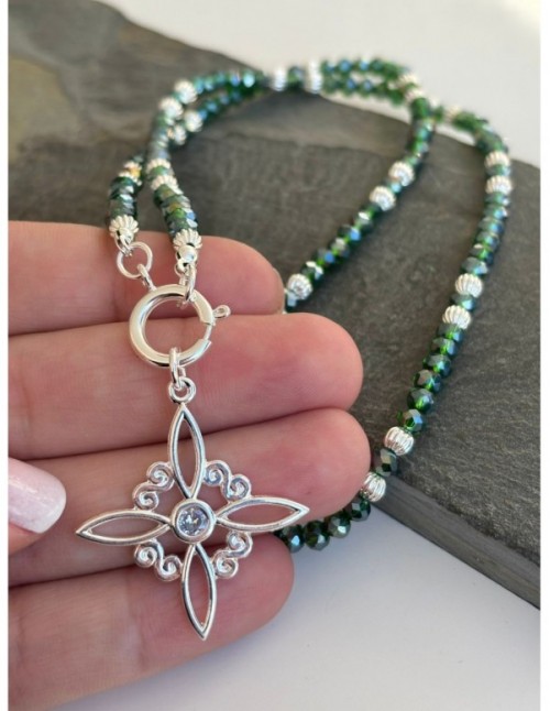 COLLAR BAÑADO EN PLATA PIEDRA VERDE