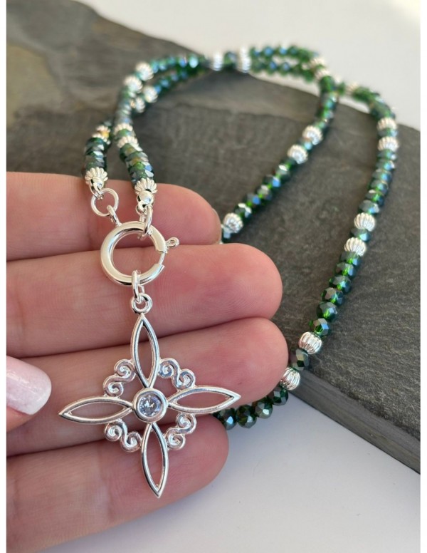 COLLAR BAÑADO EN PLATA PIEDRA VERDE