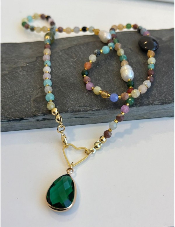 COLLAR BAÑADO EN ORO PIEDRAS AGATAS Y PERLAS DE RIO
