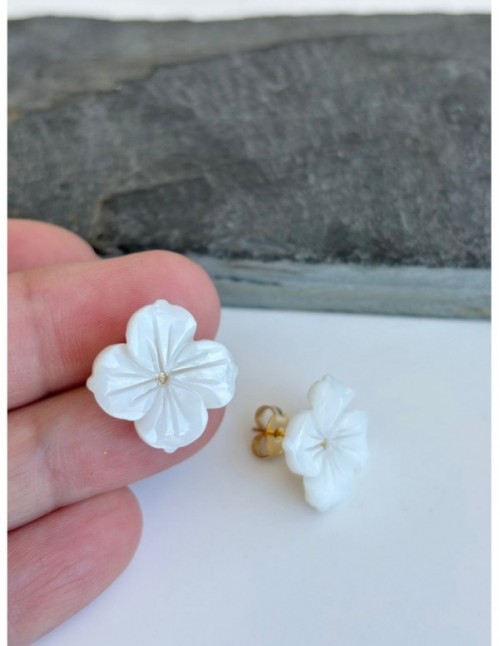 AROS BAÑADOS EN ORO FLOR NACAR BLANCO
