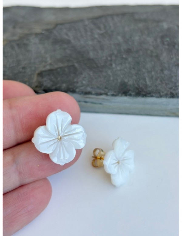 AROS BAÑADOS EN ORO FLOR NACAR BLANCO