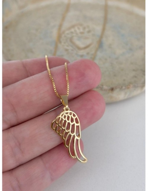 COLLAR BAÑADO EN ORO DIJE ALA