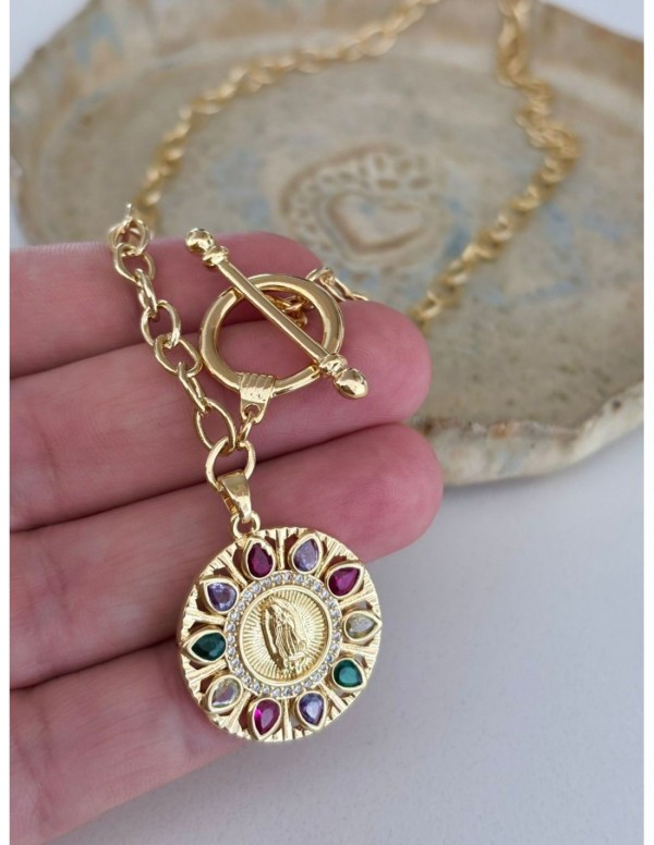 COLLAR BAÑADO EN ORO DIJE RELIGIOSO