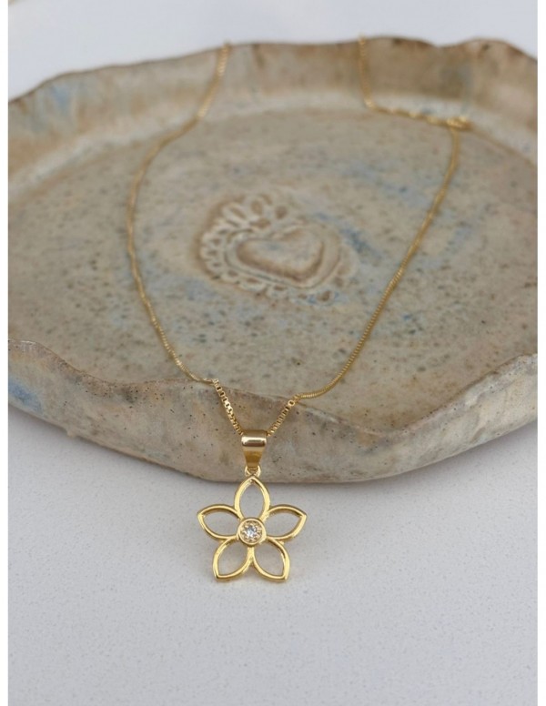 COLLAR BAÑADO EN ORO DIJE FLOR