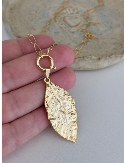 COLLAR BAÑADO EN ORO DIJE HOJA