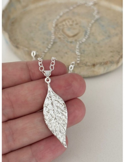 COLLAR BAÑADO EN PLATA DIJE HOJA