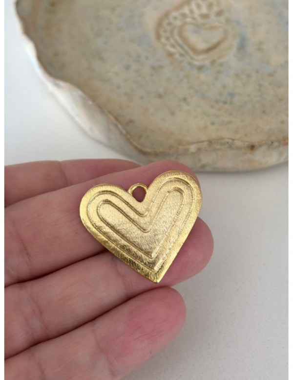 DIJE BAÑADO EN ORO CORAZON
