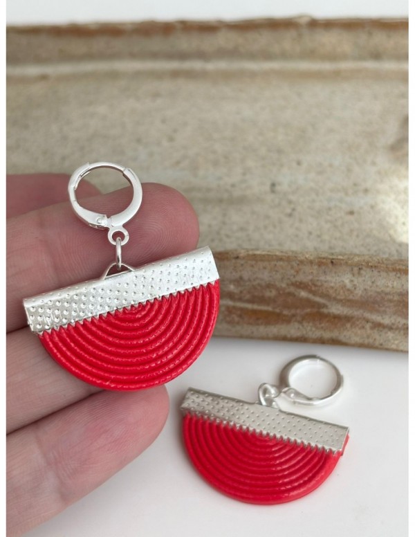 AROS BAÑADOS EN PLATA CUERO SINTETICO ROJO