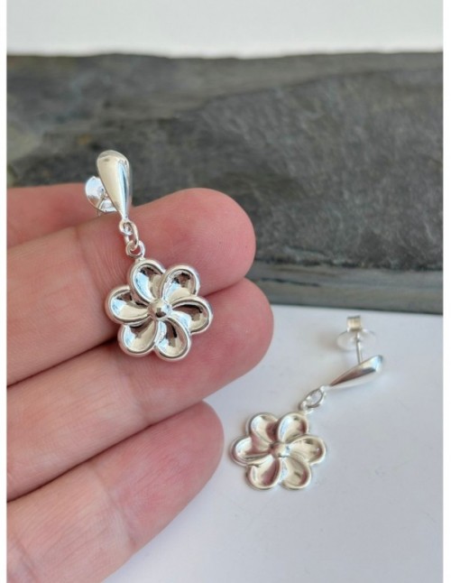 AROS BAÑADOS EN PLATA FLOR 2