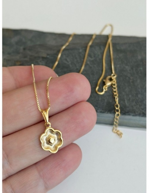 COLLARES BAÑADOS EN ORO FLOR