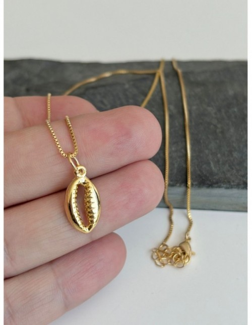 COLLARES BAÑADOS EN ORO CONCHA