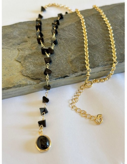 COLLAR BAÑADO EN ORO CRISTALES NEGROS