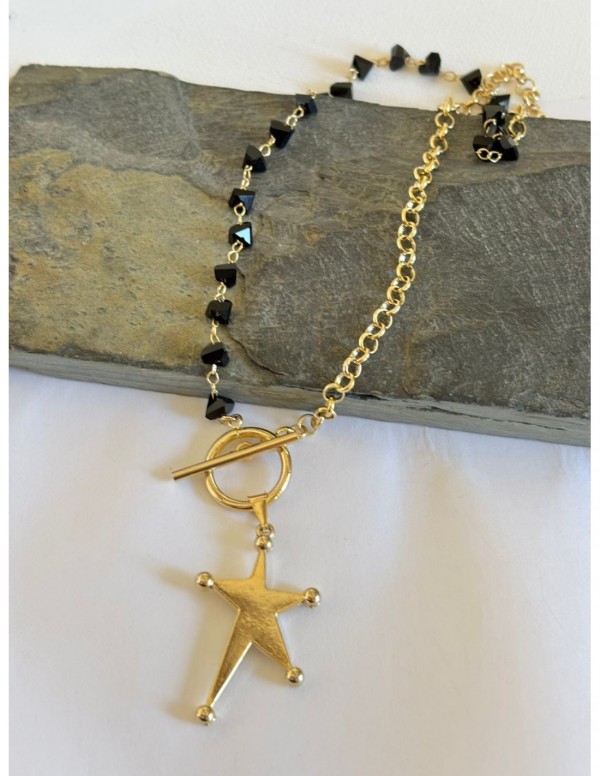 COLLAR BAÑADO EN ORO CRISTALES NEGROS
