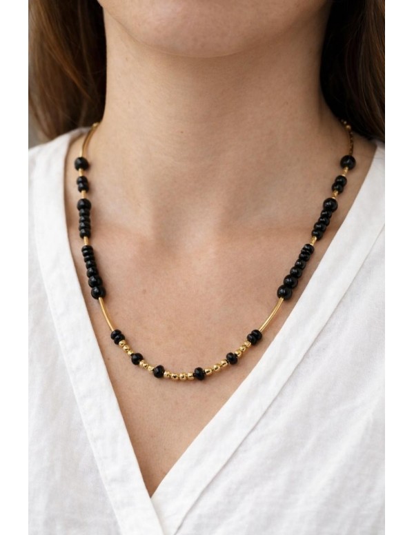 COLLARES BAÑADOS EN ORO PIEDRAS NEGRAS