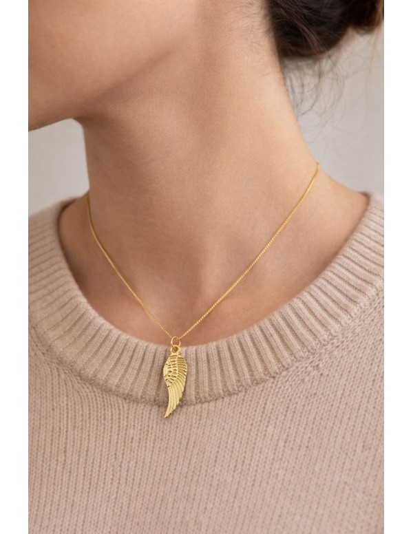 COLLAR BAÑADO EN ORO PLUMA