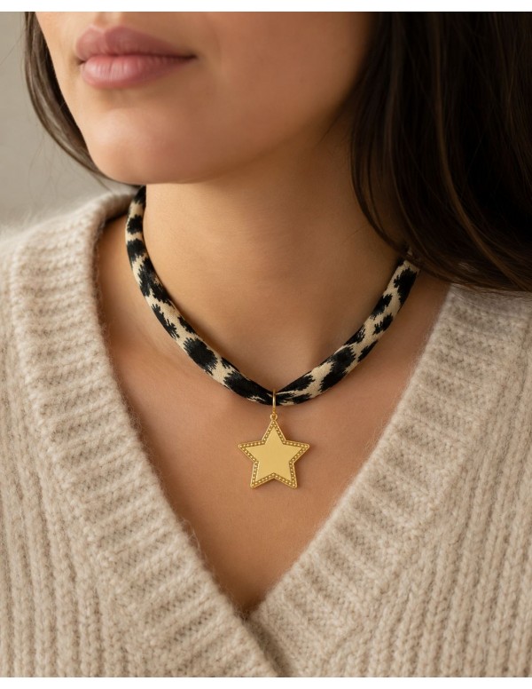 COLLAR BAÑADO EN ORO ANIMAL PRINT ESTRELLA