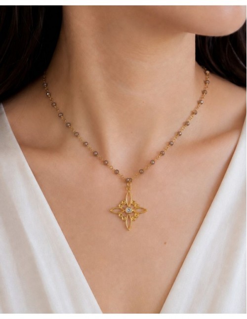 COLLAR BAÑADO EN ORO NUDO DE BRUJA 2