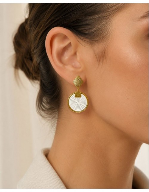 AROS BAÑADOS EN ORO CUERO SINTETICO BLANCO 2