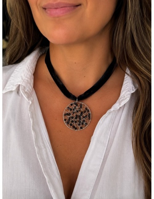 COLLAR BAÑADO EN PLATA CRISTALES NEGROS 2
