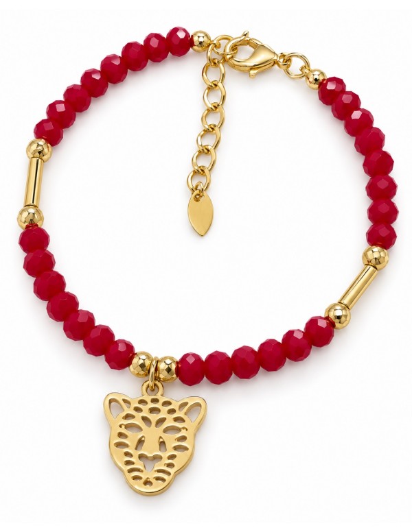 Pulsera roja con leopardo calado bañada en oro sobre fondo blanco