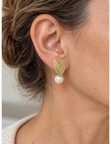 Aros corazón dorado con perla blanca