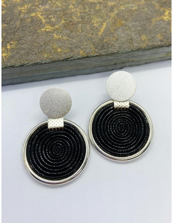 ARO BANO DE PLATA CUERO SINTETICO NEGRO 20mmm aprox.
