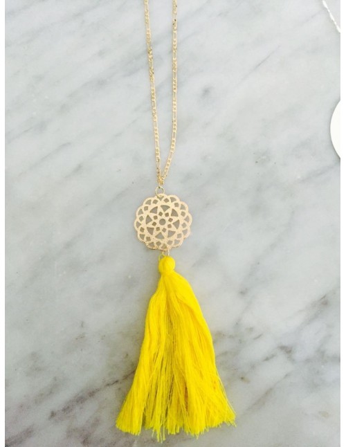 COLLAR BAÃADO EN ORO BORLA AMARILLA