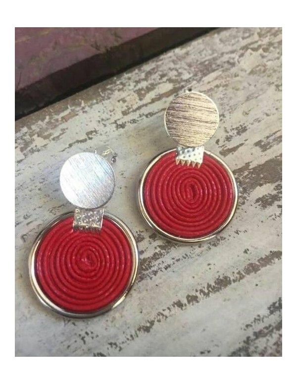 ARO ARGOLLA PLATA ROJA 2CM APROX DE CUERO SINTETICO
