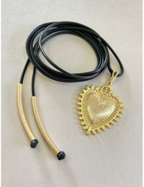 COLLARES BAÑADOS EN ORO CUERO SINTETICO NEGRO DIJE CORAZON