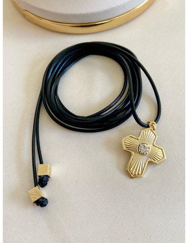 COLLAR BAÑADO EN ORO CRUZ