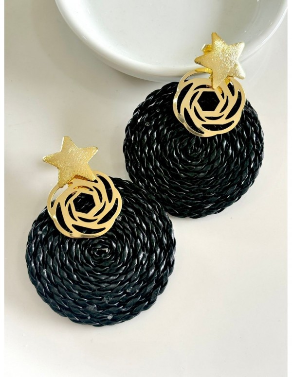 AROS BAÑADOS EN ORO CUERO SINTETICO NEGRO