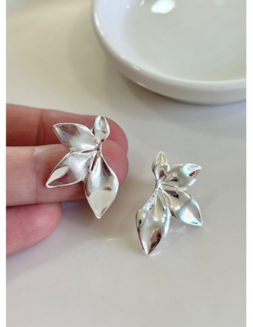 AROS BAÑADOS EN PLATA MEDIA FLOR 28MM